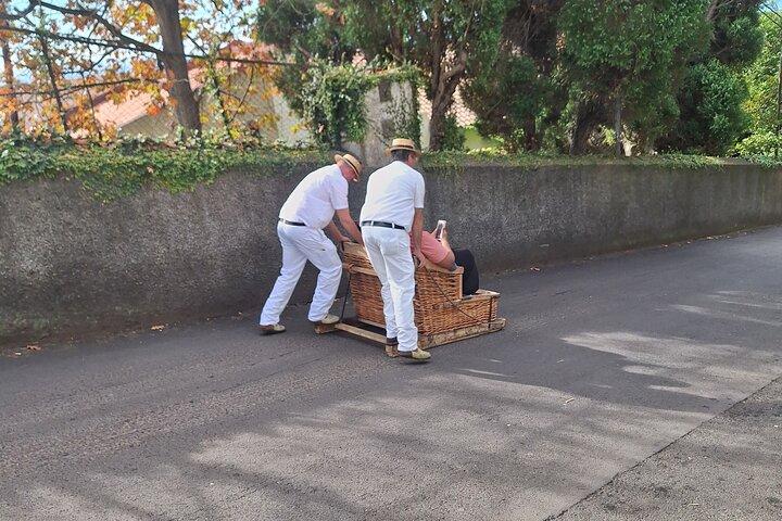 Madeira Highlights: Toboggan, Garden & Cable Car (All-Inclusive)