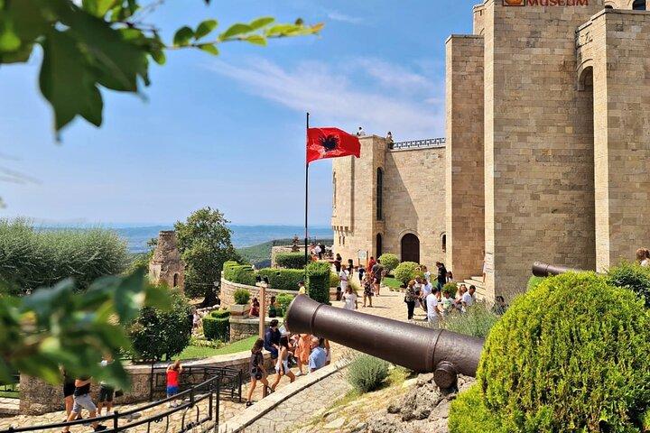 Kruja Castle, Old Bazaar, Sari Salltik Tour From Durres and Golem