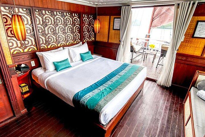 5 Star Cruise: 2 Days 1 Night Discovering Halong Bay