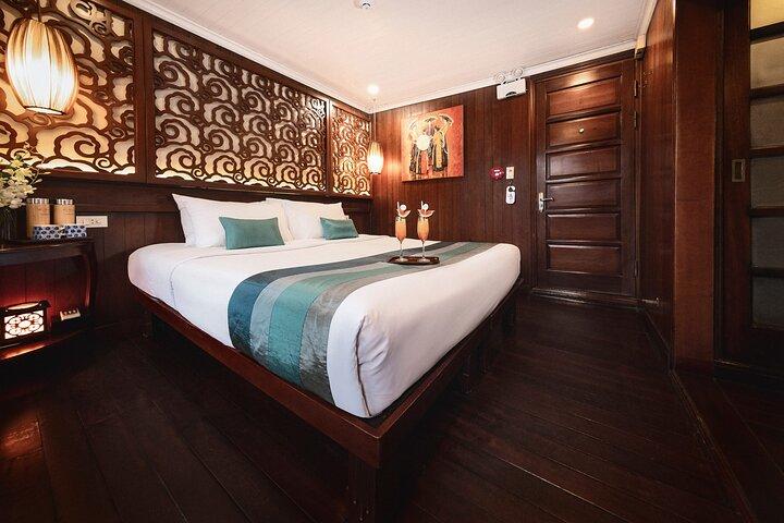 5 Star Cruise: 2 Days 1 Night Discovering Halong Bay