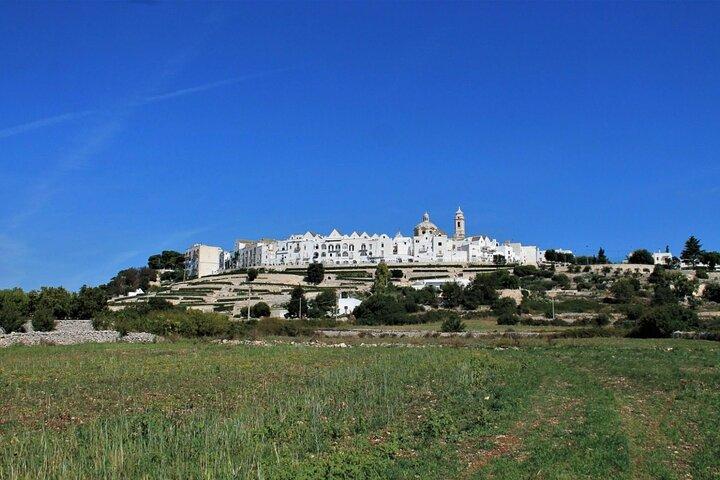 E-bike tour between Locorotondo, Cisternino and Martina Franca
