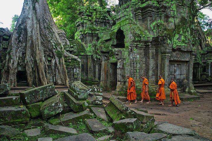 Full-Day Angkor Wat Sunrise Private Tour from Siem Reap