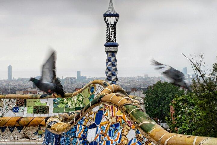 Colorful Magic at Park Güell Photoshoot