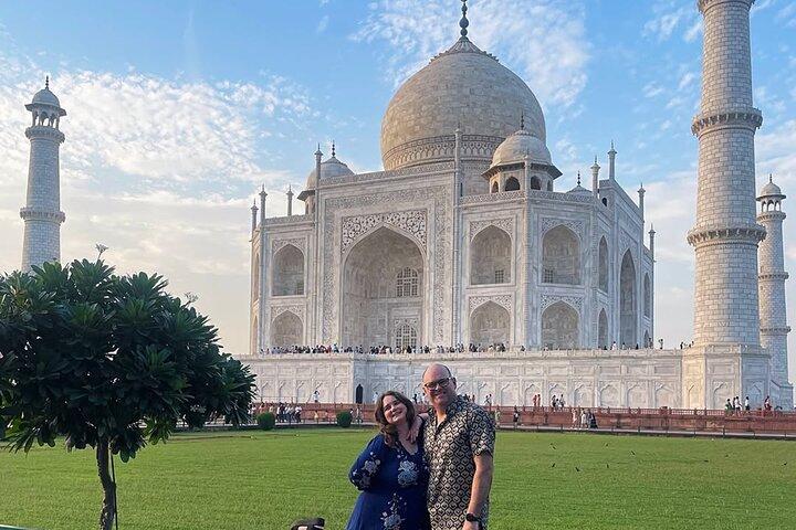 Taj Mahal Skip the Line Private Guided Tour