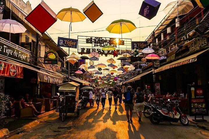 Small Group Explore Angkor Wat Sunrise Tour from Siem Reap
