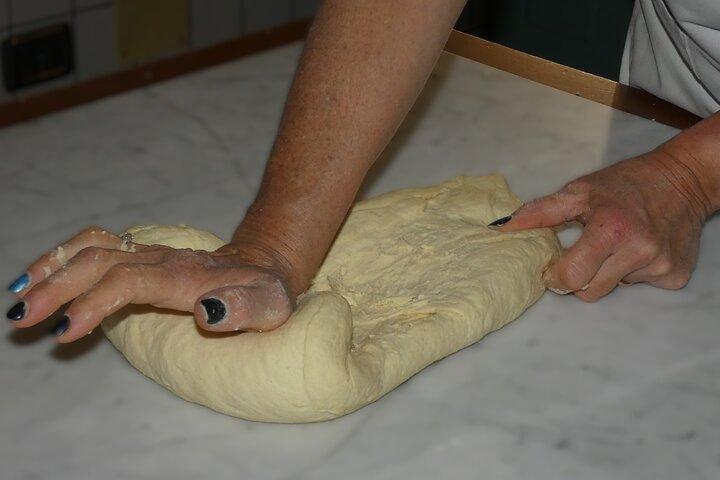 Fresh pasta workshop, Salento wine tasting, and social dinner.