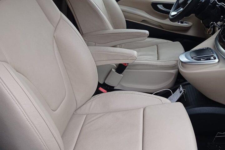 Private Luxury transfer Milan center to/from train metro station