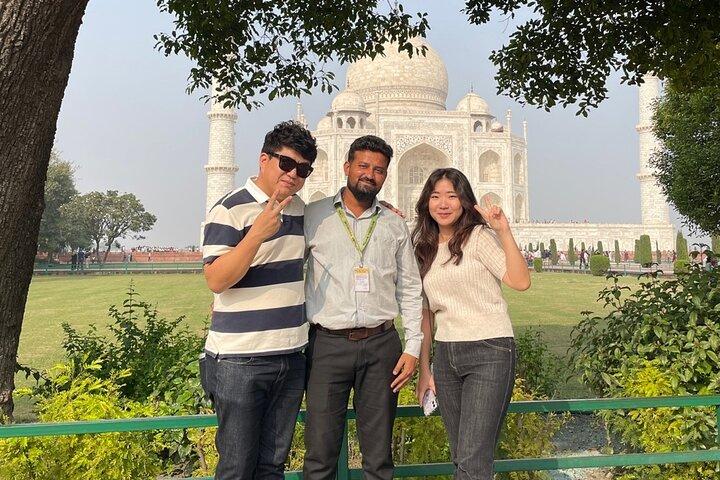 Taj Mahal Tour From Delhi— Private Day Trip with Agra Fort