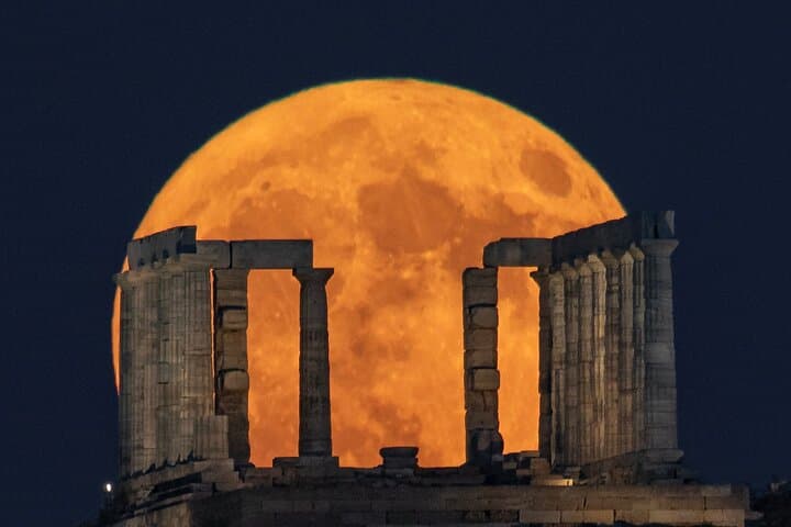 Sunset at Temple of Poseidon Private Tour from Athens