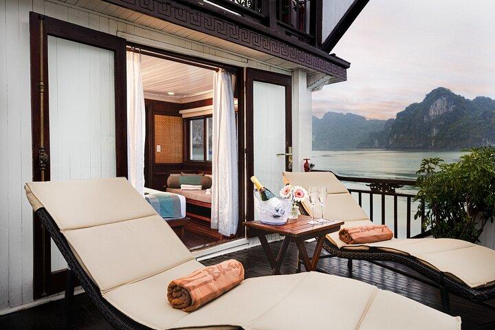 Boutique Cruise 2 Days 1 Night Halong Bay Tour from Hanoi
