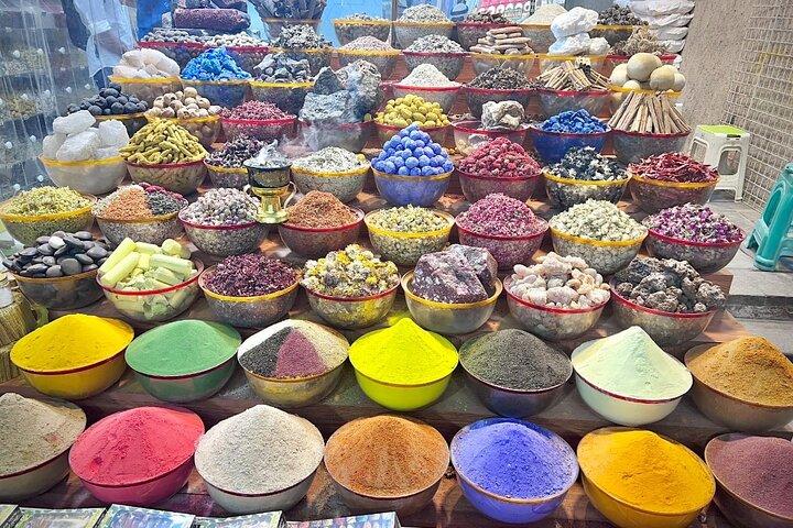Dubai: Old Dubai walking tour, tasting , Market & Abra boat ride