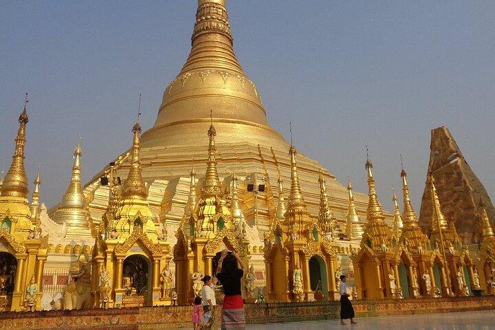 Half Day Spiritual Shwedagon Pagoda Tour in Yangon