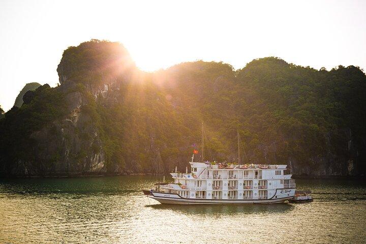 Hanoi to Halong Bay 2D1N Budget-Friendly Overnight Cruise