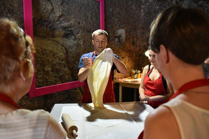Apple Strudel & Prezel Cooking Class incl. Dinner & Music