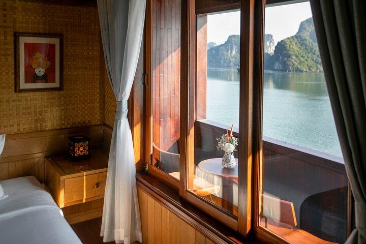 2N1D Explorer Halong Bay Ba Ham - Tien Ong with Private Cruise