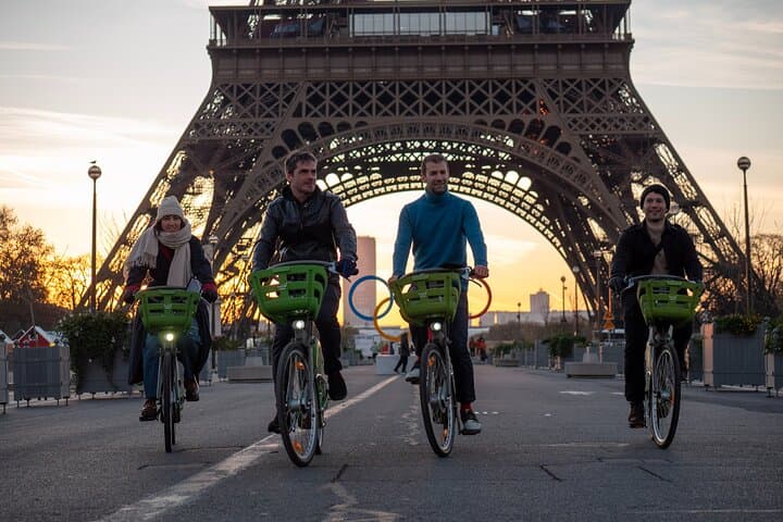 Sunrise Biking Tour: Paris Before the Crowds
