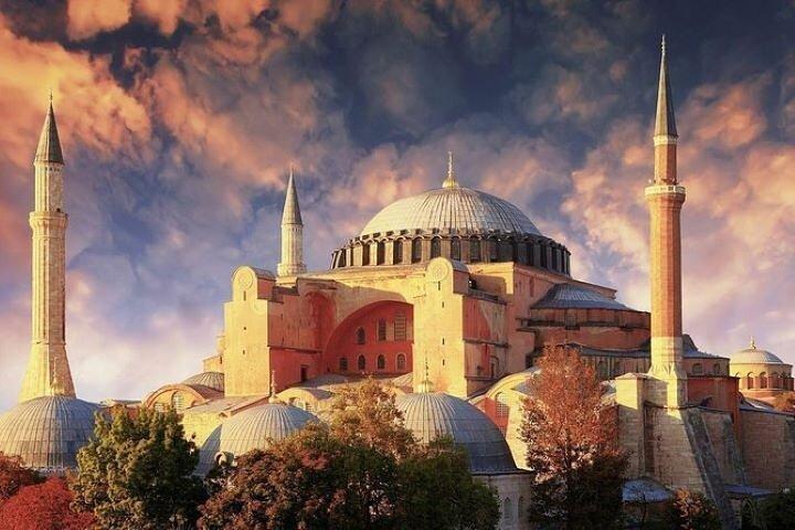 Guided Full Day Istanbul Old City Tour with Tickets and Lunch