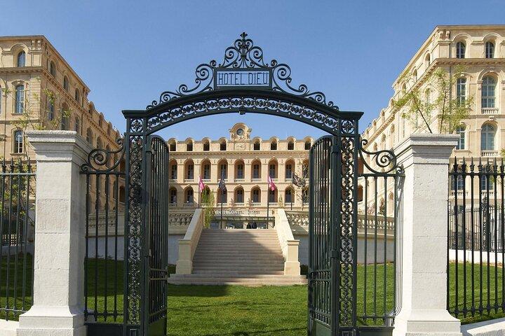 Deluxe Marseille Tour from Cruise Port including Aix-en-Provence