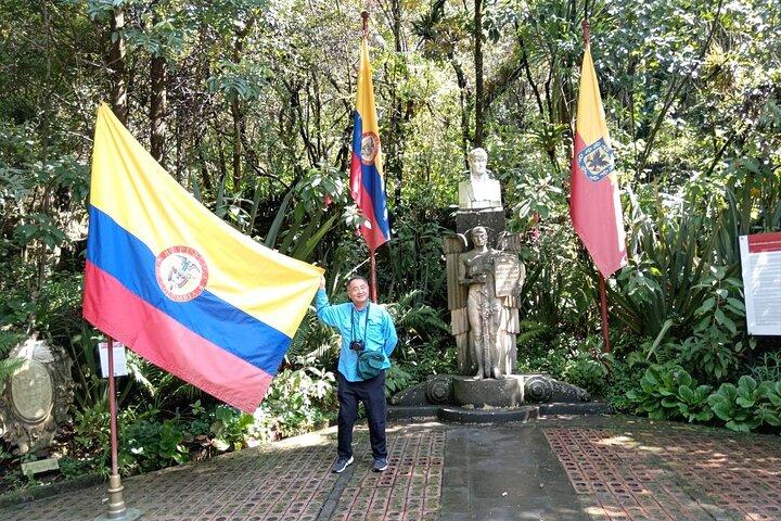 Bogota Tour, Monserrate, Museums and Local Art with Transportation