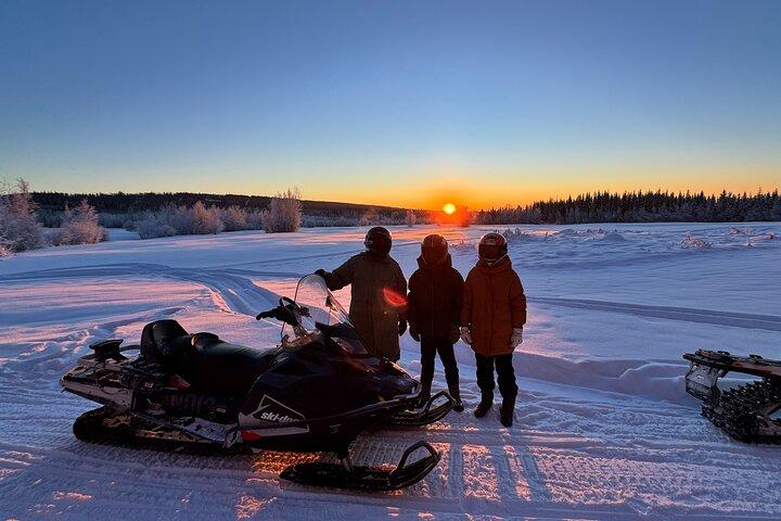 1 Hour Snowmobile Tour in Fairbanks Alaska
