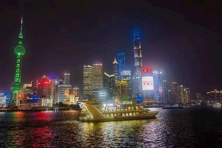 Shanghai Night River Cruise Tour and Yang's Dumpling Experience