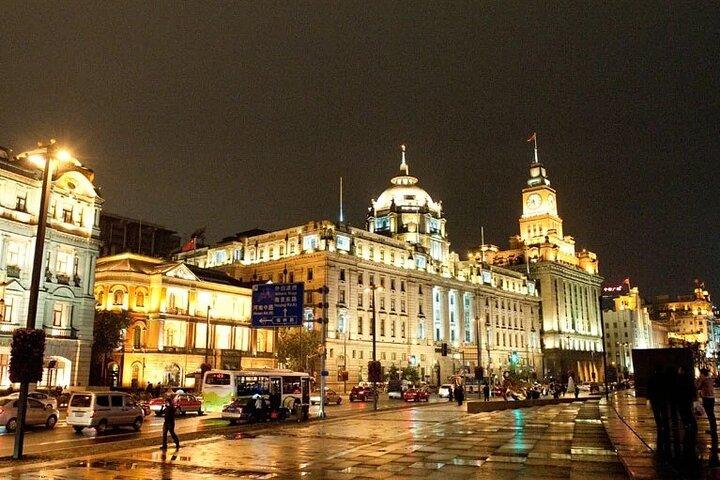 Shanghai Night River Cruise Tour and Yang's Dumpling Experience
