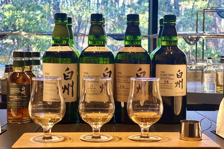 Mt. Fuji & Hakushu Distillery Whisky Museum Bus Tour from Tokyo