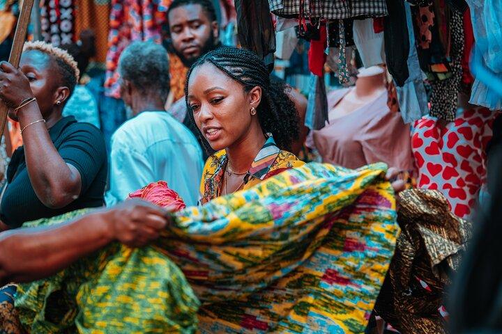 Private Makola Market & Art Centre Sightseeing & Shopping