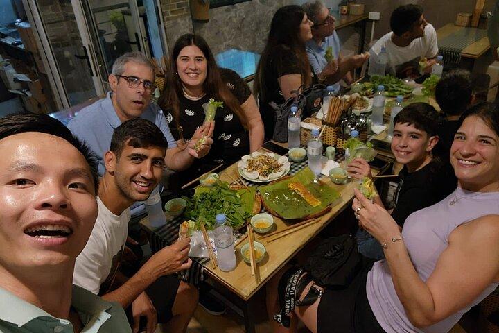 Hanoi Walking Street Food Experience for Food Lovers
