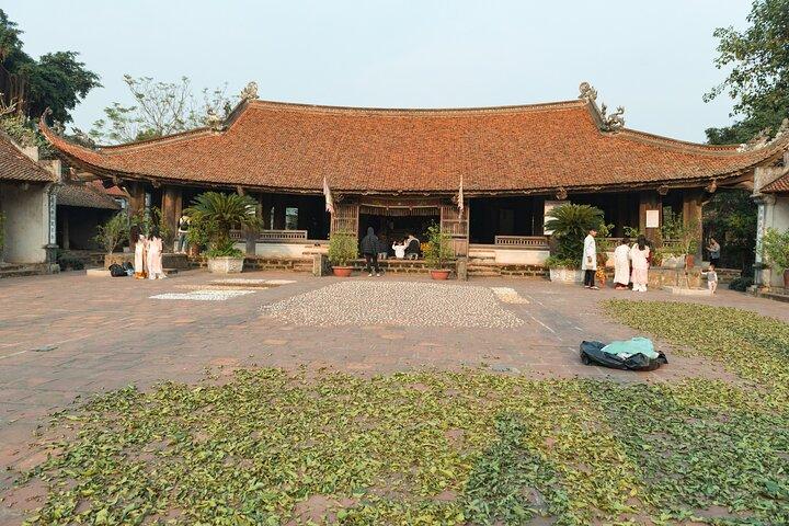 Jeep Tour Explore Duong Lam Ancient Village Full-Day from Hanoi