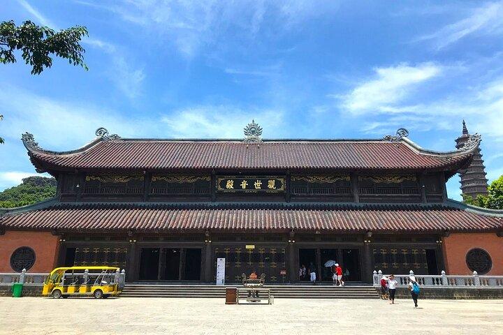 From Hanoi Deluxe Tour to Bai Dinh Pagoda, Trang An, Mua Caves