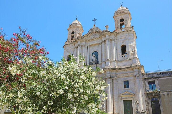 Catania Scavenger Hunt & Highlights Self-Guided Walking Tour