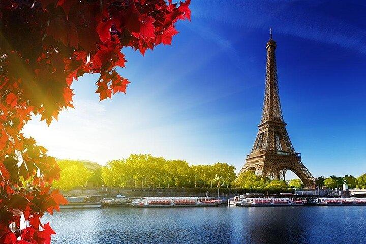 Paris Deluxe Tour from Le Havre with Notre-Dame and River Cruise