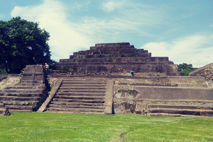 El Salvador Mayan Ruins Tour + Lake Coatepeque Viewpoint