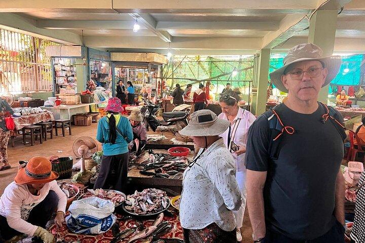 Siem Reap: Morning Bike Tours with Local Market & Lunch