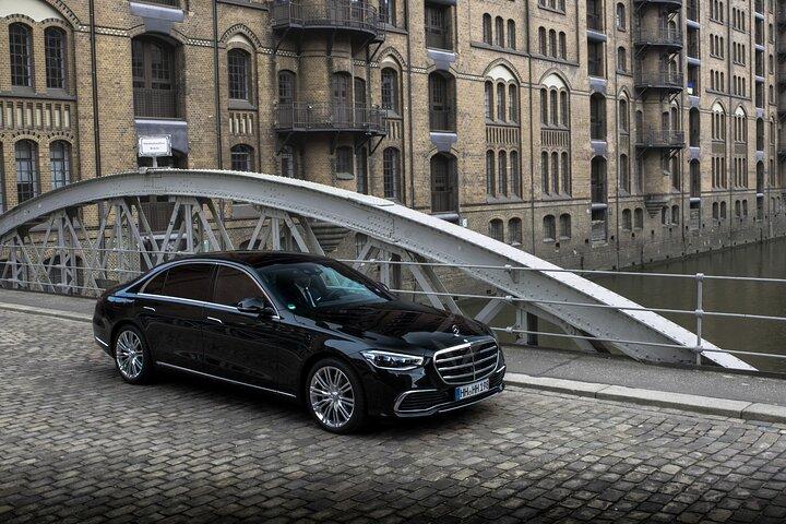 Private sightseeing tour with a Mercedes S-Class