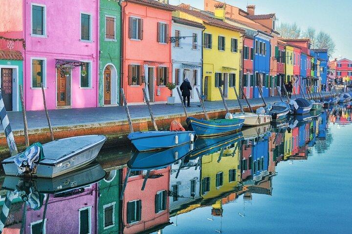 From Venice: Private boat from hotel, Glass blowing demo and Gift
