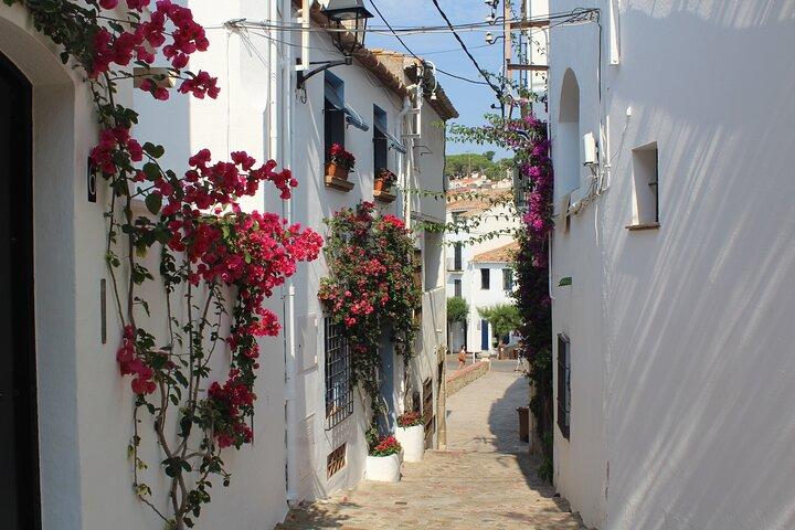 Costa Brava Typical Towns Full Day Tour from Barcelona