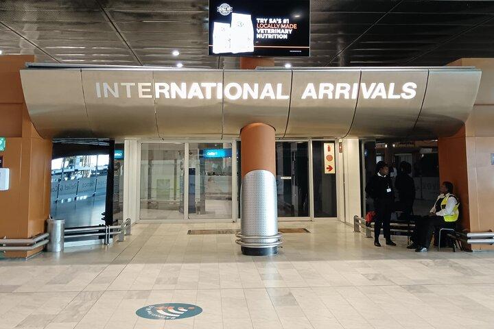 Private Group 4-12 passengers Cape Town Airport Transfers