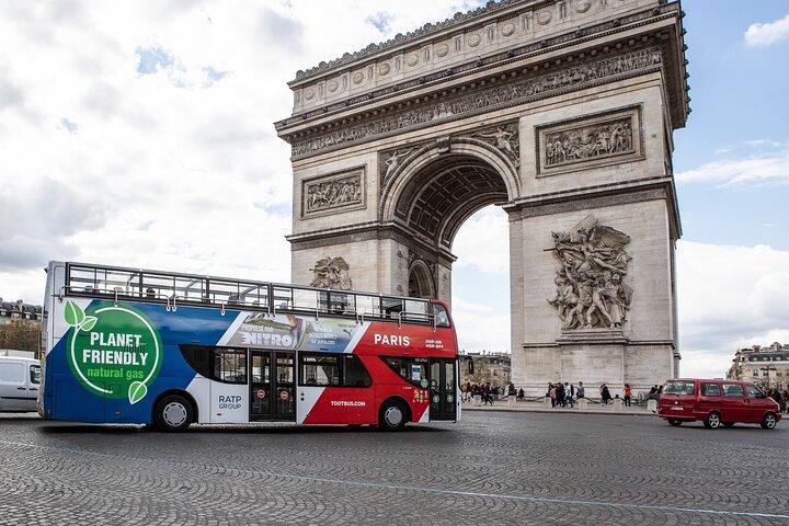 Paris Tootbus Hop-On Hop-Off Tour and Versailles Palace Entrance