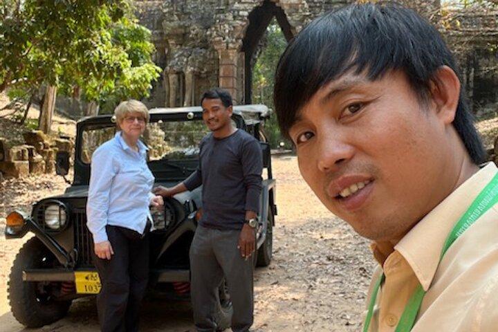 Angkor Wat Sunrise/Set Offbeat Tour by Jeep