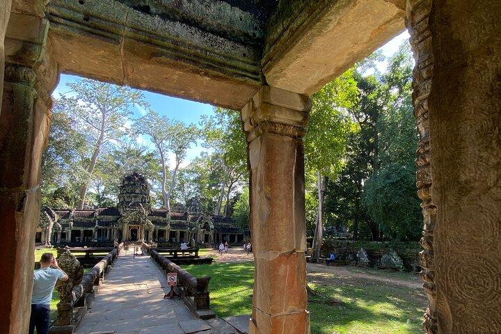 Angkor Wat Sunrise/Set Offbeat Tour by Jeep