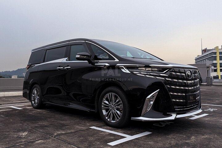 Private Singapore Departure in Mini Van from Hotel to Changi Airport
