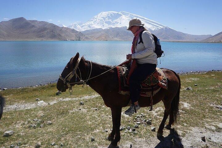 Day Trip to Baisha Lake and Karakul Lake with Private Car