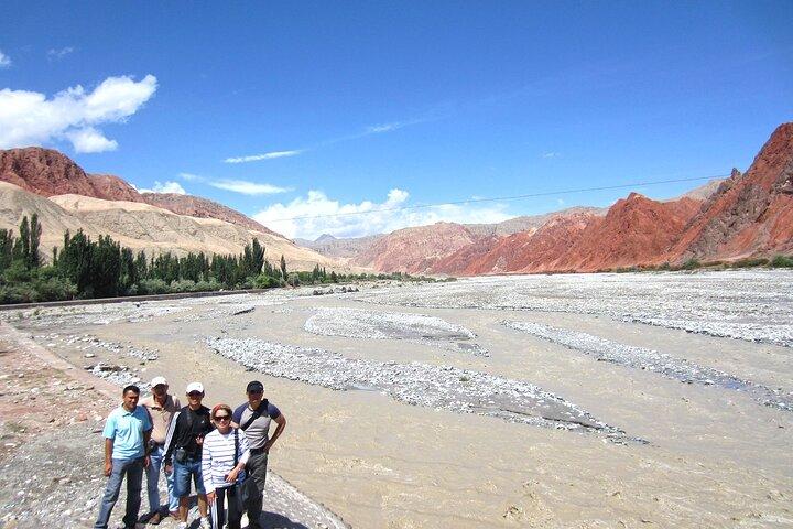 2 Day Tour to Tashkorgan with Baisha Lake and Karakul Lake