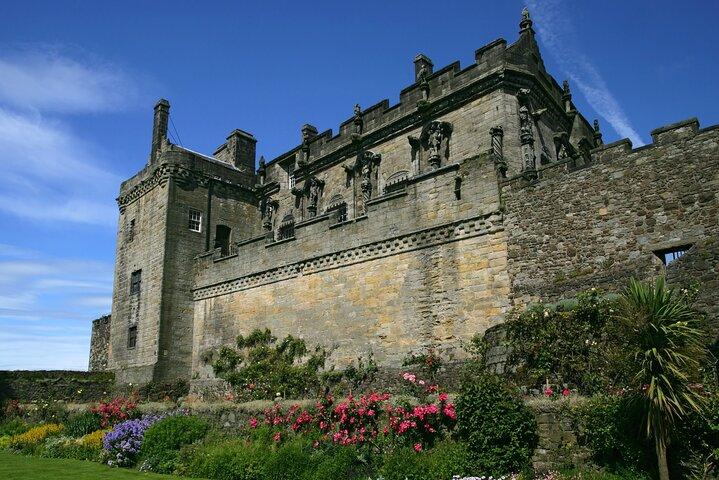 Stirling Castle, Whisky & Kelpies Tour starting Edinburgh