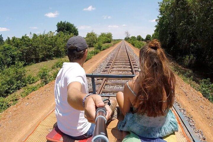 Siem Reap to Phnom Penh: 2-Day with Battambang Highlights