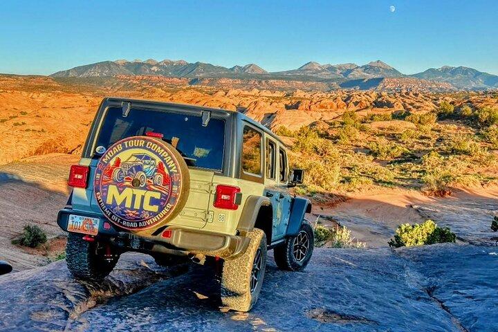 BEST! Hell's Revenge Jeep Rubicon U-Drive 4X4 Tour in Moab