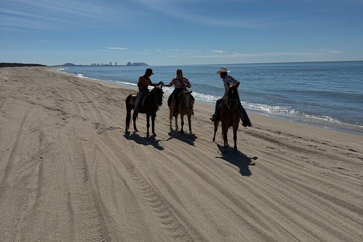Jungle and Beach Horseback ride Tour in Pacific Coast