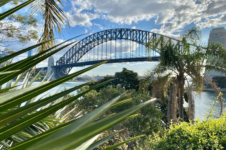 Sydney: PRIVATE City Highlights & Ocean Front Luxe Tour (4h)
